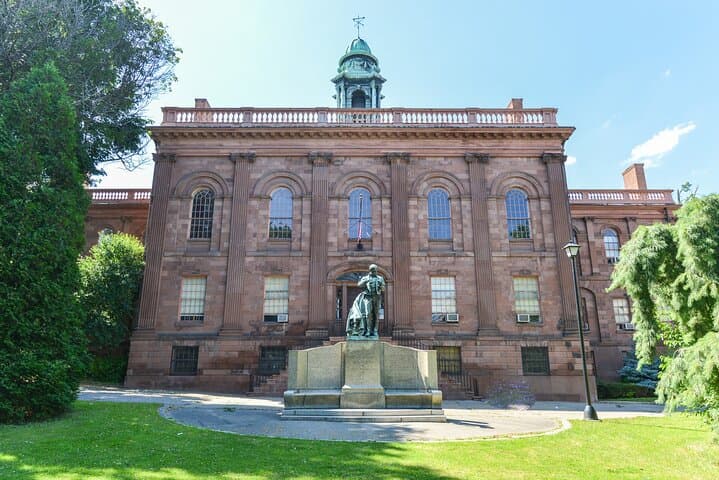 Empire Echoes: Albany Historic Downtown Self-Guided Audio Walking Tour photo 3