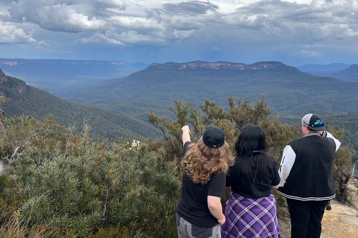 Blue Mountains Day Trip from Sydney: Three Sisters, Scenic World & Waterfalls