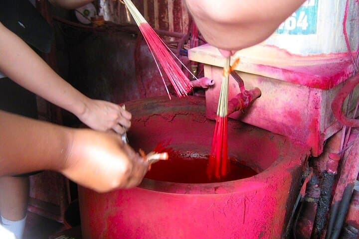 Hanoi Craft Villages Day Trip: Conical Hats, Lacquer Art & Incense Making photo 6