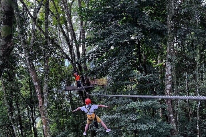 zipline-caves-and-blue-lagoon-vang-vieng-jungle-day-tour photo 6