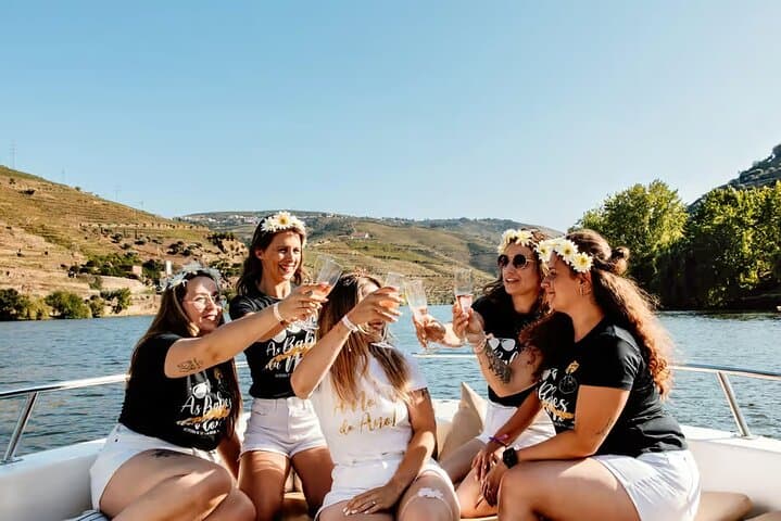 Douro Valley Sunset Cruise from Pinhão with Sparkling Wine photo 6