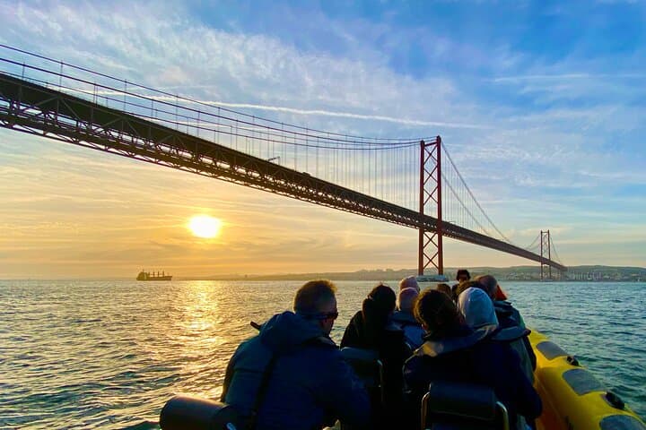 Lisbon Tagus Sunset Speed Boat Tour: 1-Hour High-Speed River Cruise
