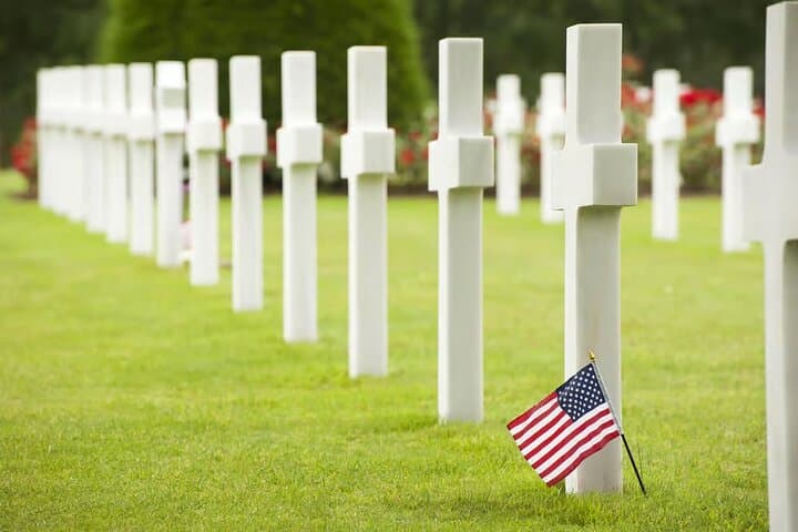 D-Day Beaches Day Trip from Paris — Utah Beach, Pointe du Hoc & American Cemetery