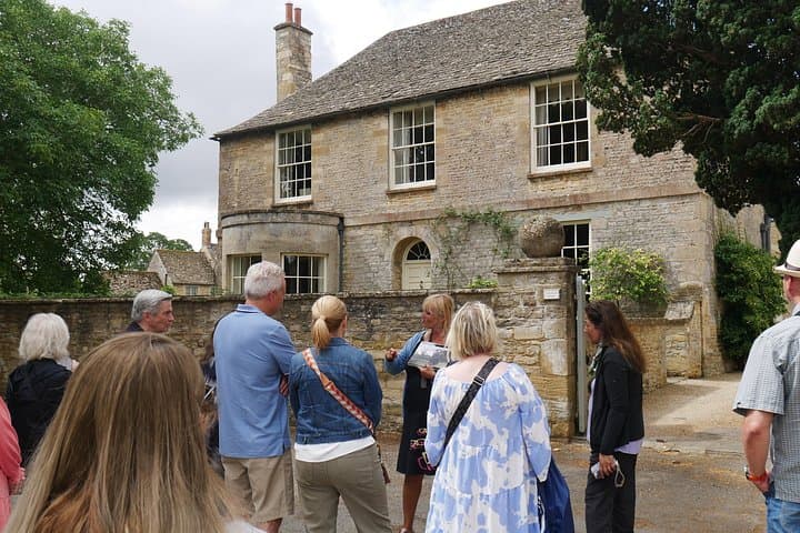 Downton Abbey Filming Locations: Highclere Castle & Bampton Small-Group Tour from London photo 2