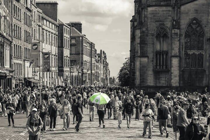 Edinburgh Old Town Walking Tour: History, Tales & Royal Mile Highlights photo 2