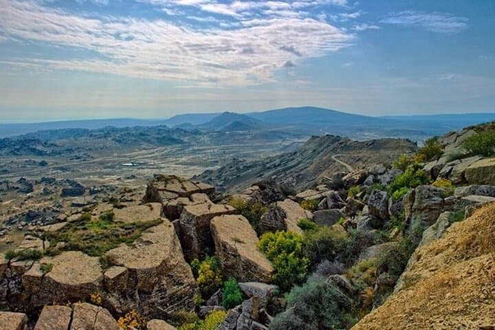 Azerbaijan’s Land of Fire: Gobustan Petroglyphs, Mud Volcanoes, Ateshgah & Yanardag photo 3