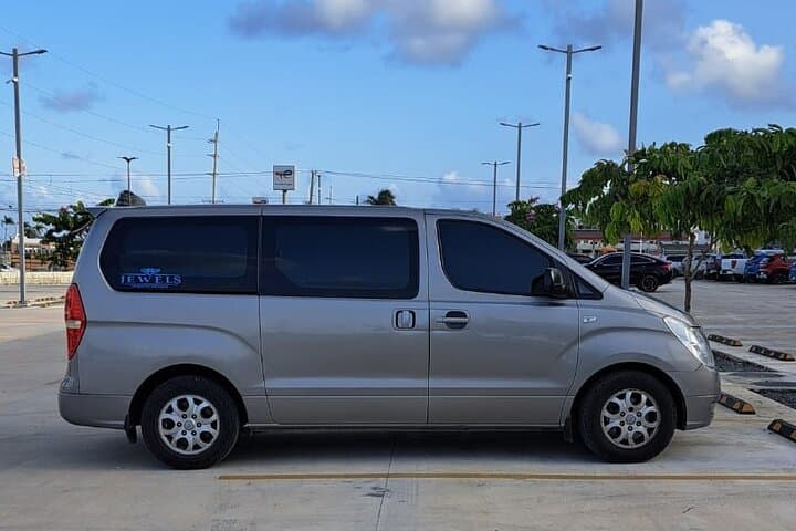 Private Round-Trip Punta Cana Airport Transfer to Punta Cana Hotels photo 3