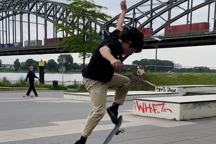 Private Skateboard Lessons in Cologne: Learn Tricks & Explore Local Skateparks