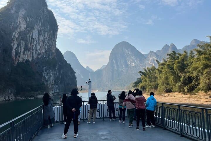 4-Day Guilin & Yangshuo Longji Terrace Classic Tour — Li River Cruise, Bamboo Rafting & Xianggong Hike photo 5