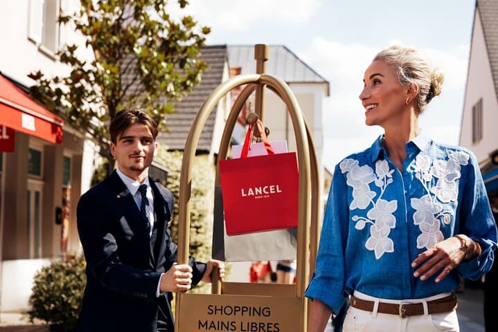 La Vallée Village Shopping Express Shuttle from Paris — Designer Outlets with Easy Round-Trip Transfer photo 6
