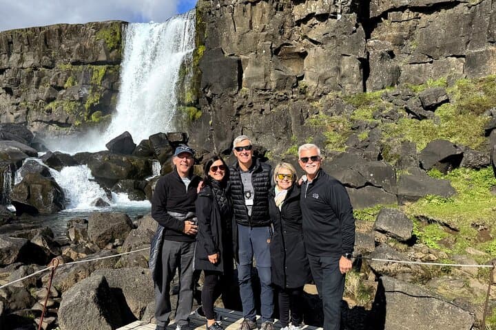Golden Circle Private Tour: Thingvellir, Geysir & Gullfoss Early-Start photo 5