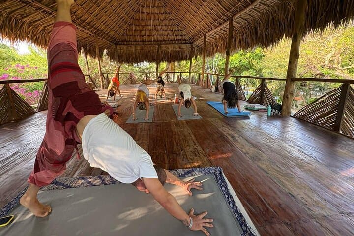 Cartagena Beach Yoga: Sunrise & Sunset Mindful Sessions on the Shore photo 4