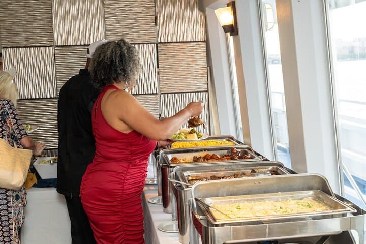 NYC New Year's Eve Party Cruise on Cornucopia Princess — Fireworks, Dinner & Open Bar photo 3