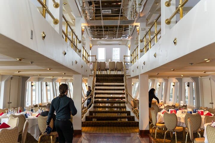 NYC New Year's Eve Party Cruise on Cornucopia Princess — Fireworks, Dinner & Open Bar photo 6