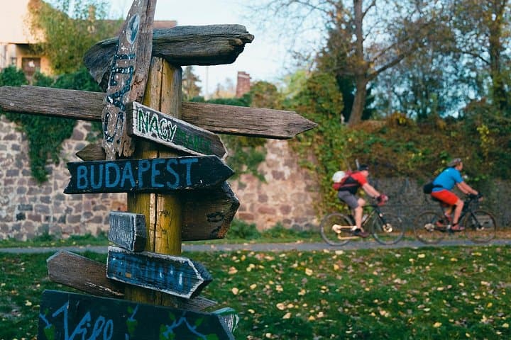 Danube Bend Day Trip to Zebegény: Train Ride, Riverside Hike and Visegrád Views photo 2