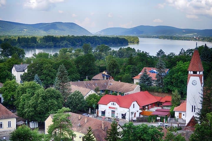 Danube Bend Day Trip to Zebegény: Train Ride, Riverside Hike and Visegrád Views photo 3