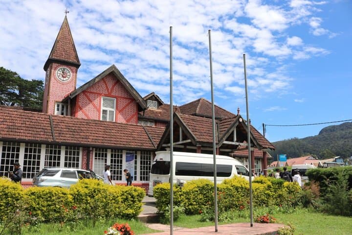 Private Day Tour to Nuwara Eliya from Kandy — Damro Labookellie Tea & Eagle's Viewpoint photo 4