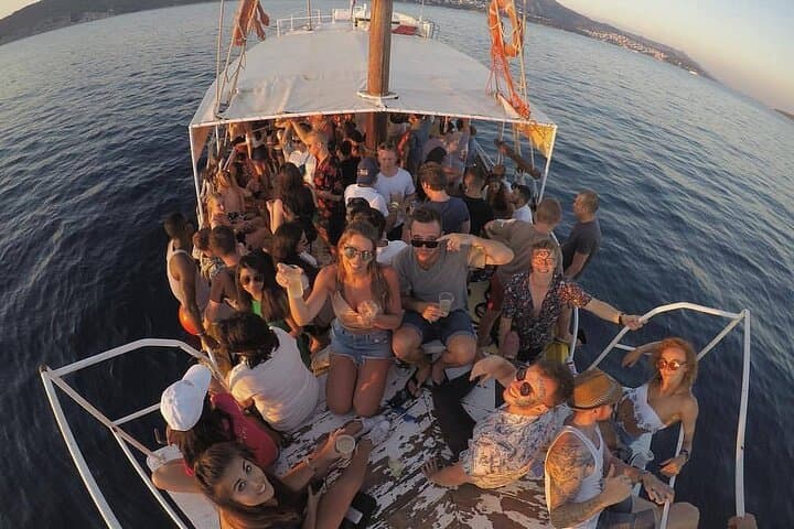 Sunset Catamaran Party Cruise from Sosúa — Snorkel, Lunch & Open Bar in Puerto Plata photo 3