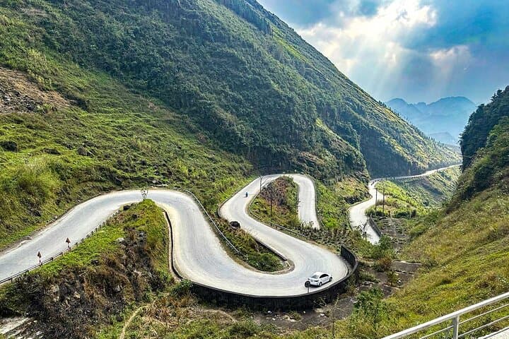 Ha Giang 3-Day Adventure: Ma Pi Leng, Dong Van & Nho Que River photo 5