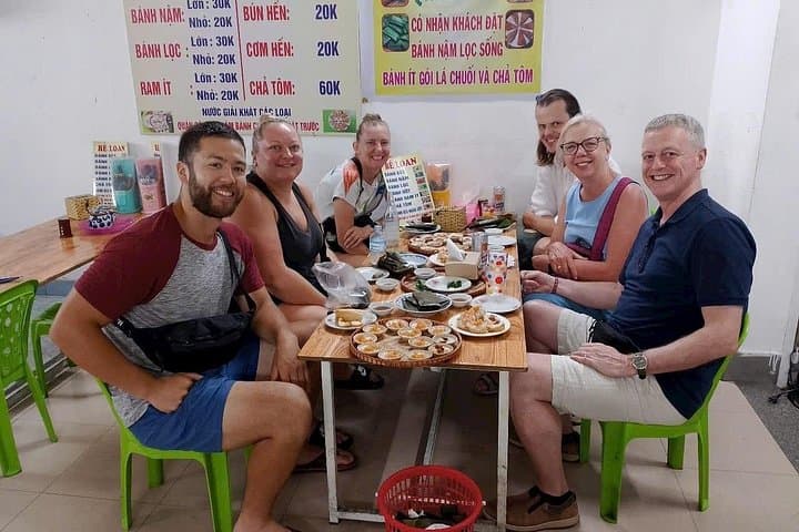 Da Nang Hidden Food Walking Tour: Private Walking Culinary Experience & Cultural Sights