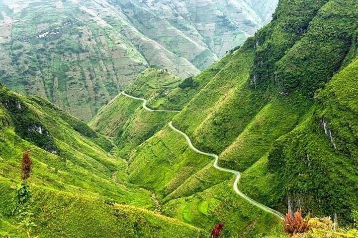 3-Day Ha Giang Loop: Small-Group Motorbike Adventure Through Ma Pi Leng and Du Gia photo 1