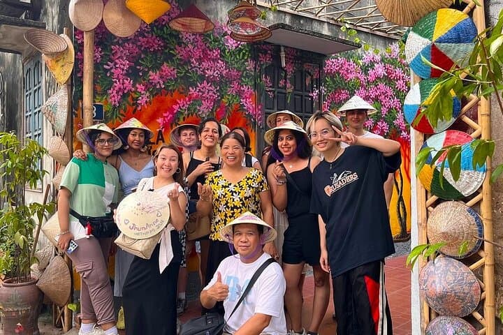 Hanoi Conical Hat & Incense Village Half-Day Craft Tour photo 3
