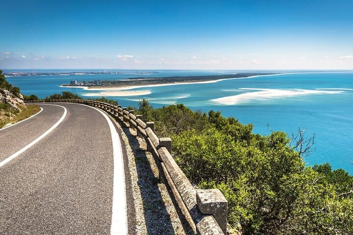 Lisbon to Arrábida Natural Park: Coastal Escapade from the City photo 2