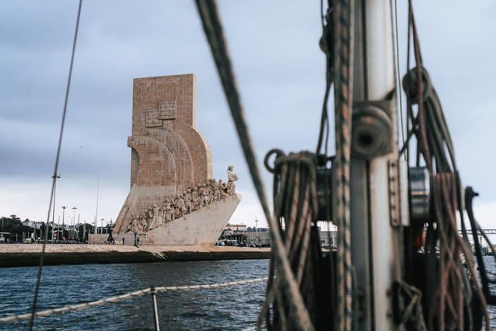 Sail Lisbon's Tagus: 2-Hour Guided Tejo River Tour from Alcântara Marina