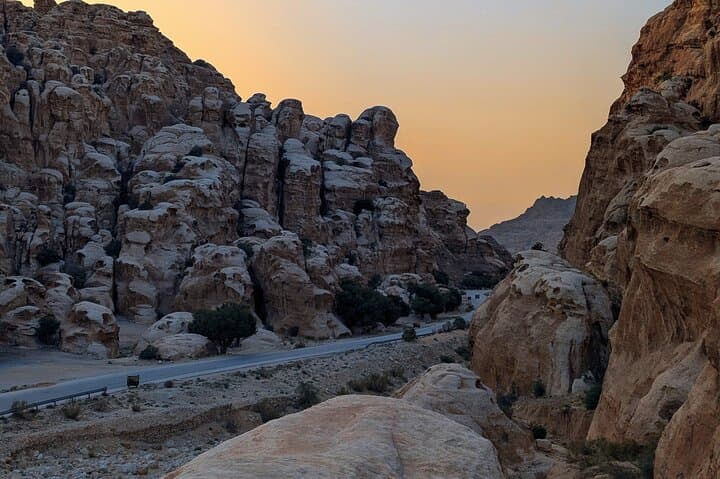 Petra Sunset 4x4: Bedouin-Led Off-Road Adventure and Open-Fire Dinner photo 3