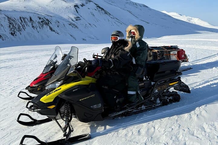 Snowmobile & Ice Cave Tour from Longyearbyen: Svalbard Arctic Adventure