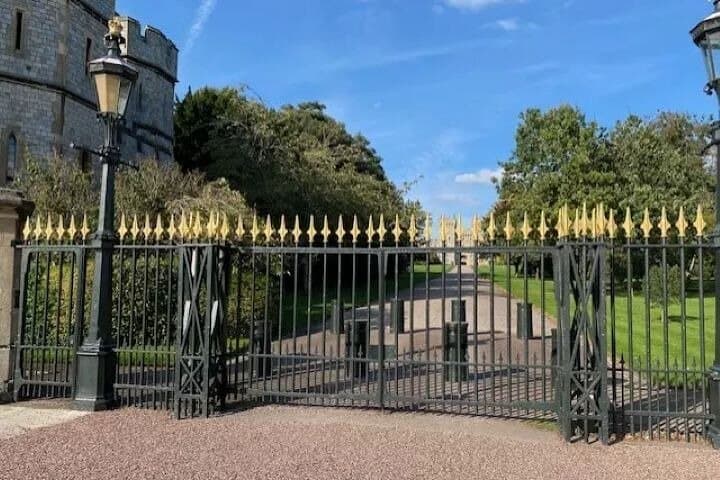 Self-Guided Windsor Walking Tour — Castle, Long Walk & Thames Stroll photo 3