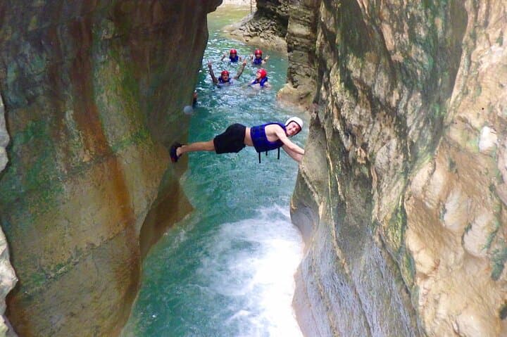 Damajagua 7 Waterfalls Tour: Guided Hike, Jumps & Dominican Lunch photo 4
