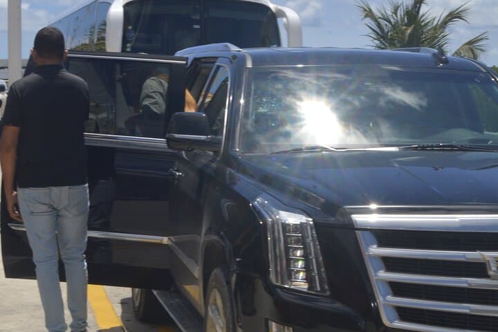 VIP Cadillac Transfer from Punta Cana Airport to Uvero Alto: Luxury Arrival Guide photo 2