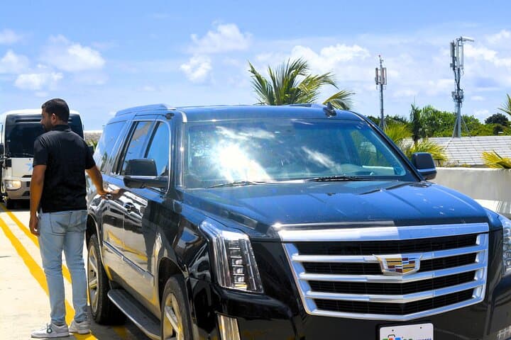 VIP Cadillac Transfer from Punta Cana Airport to Uvero Alto: Luxury Arrival Guide photo 4