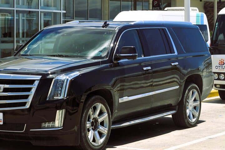 VIP Cadillac Transfer from Punta Cana Airport to Uvero Alto: Luxury Arrival Guide photo 3