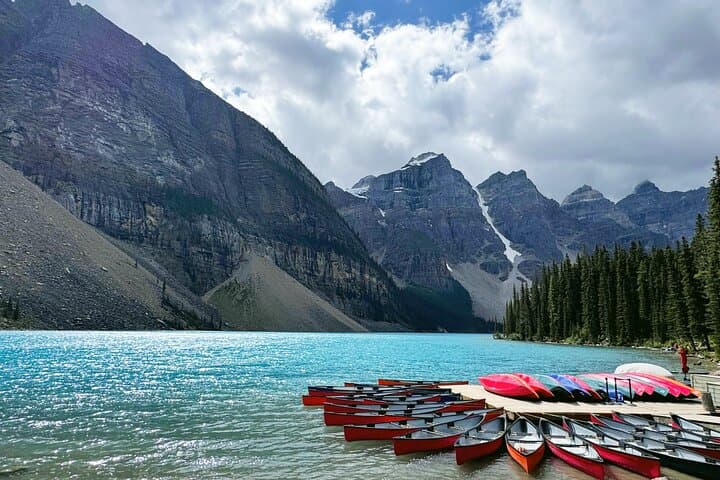 Banff Full-Day: Lake Louise, Moraine, Emerald Lake & Johnston Canyon Tour
