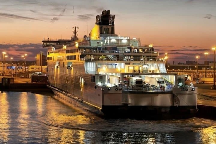 Private Transfer Between London and Dover Cruise Port — Door-to-Dock Comfort photo 3