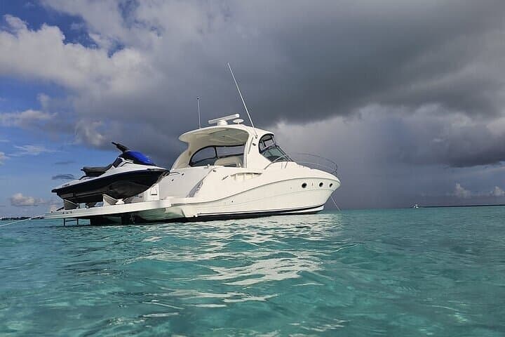 Private Stingray City Boat Charter with Jet Ski | Grand Cayman Snorkel & Starfish Point photo 6
