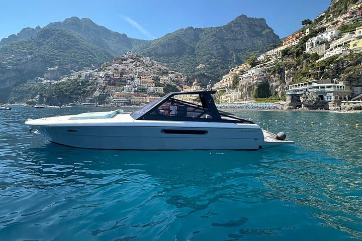 Private Capri Boat Tour from Positano: Praiano to Capri Day Cruise photo 1