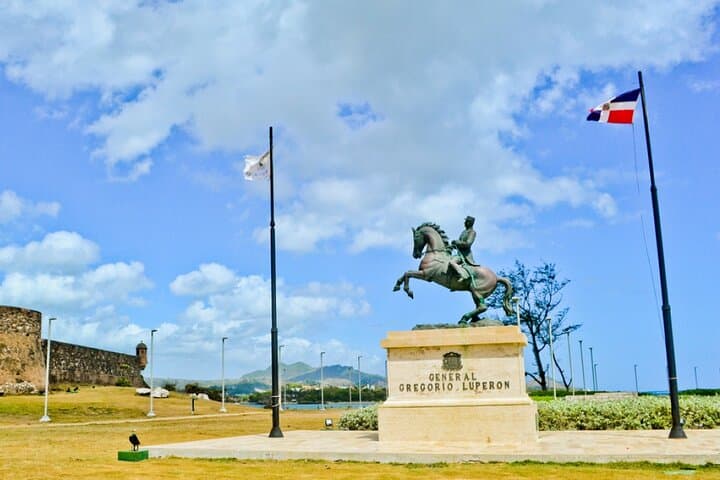 Amber Cove & Taino Bay Puerto Plata City Tour — Wine, Chocolate & Cigar Traditions photo 3