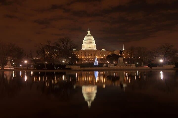 App-Led National Mall Scavenger Hunt in Washington, DC photo 2