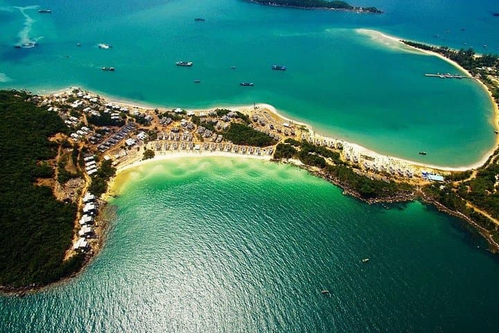 Phu Quoc Night Sailing: Paradise Cruise with DJ, Fireworks & Water Sports photo 2