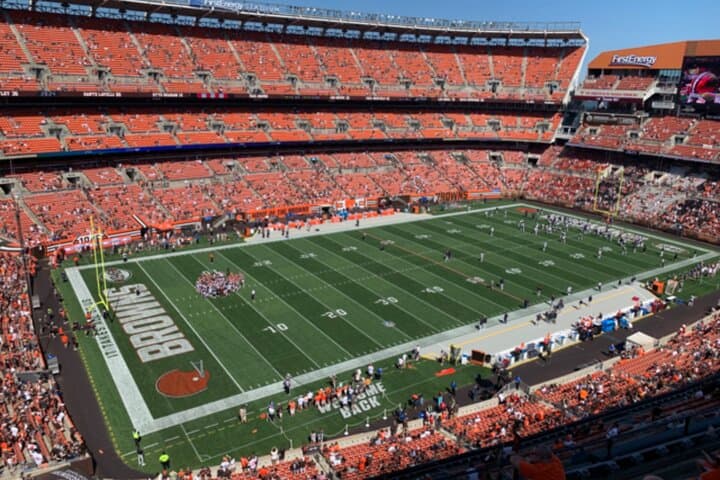 Cleveland Browns Game at Huntington Bank Field: Dawg Pound, Tailgates & Matchday Tips photo 1