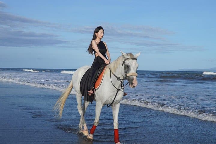 Sunrise Horse Riding on Sanur Beach, Bali — 1-Hour Guided Coastal Ride with Pickup photo 1