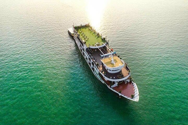 Overnight Halong Bay Cruise on Verdure Lotus Grandeur — Kayak, Caves & Sunrise Tai Chi photo 5