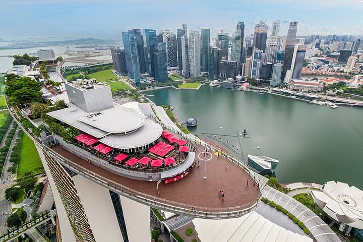 Skyline Above the Lion City: Visiting Marina Bay Sands SkyPark photo 3