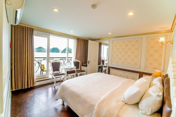 Luxury 2-Day Ha Long Bay Cruise from Hanoi — 5-Star Lan Ha & Sung Sot Cave photo 5