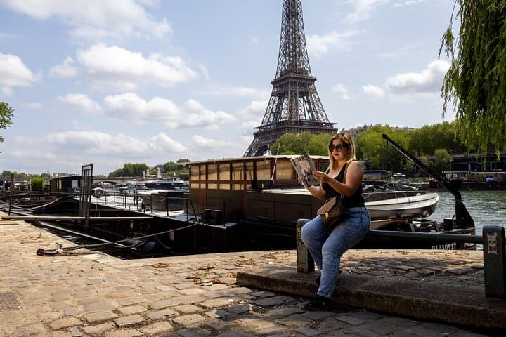 Exclusive Eiffel Tower Photoshoot: Chic Parisian Portrait Session