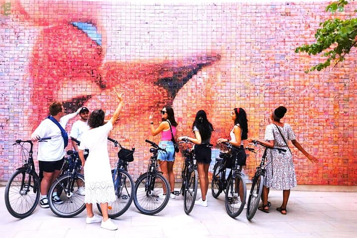 Handmade Espadrilles Workshop & Barcelona Bike Tour photo 2