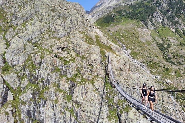 Trift Suspension Bridge Trek: Zurich Day Trip to the Swiss Alps' High Walkway